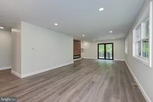 2429 Sunnyhill Ave, Monroe Township, NJ 08094 - Photo 11