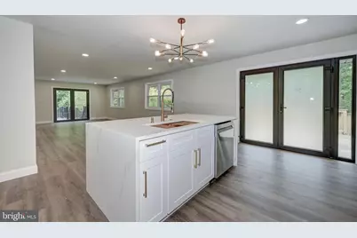 2429 Sunnyhill Avenue, Monroe Township, NJ 08094 - Photo 9