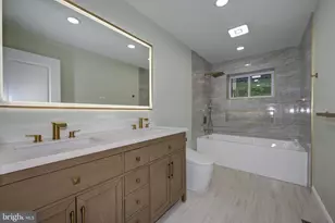 2429 Sunnyhill Ave, Monroe Township, NJ 08094 - Photo 35
