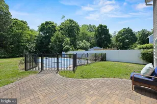 207 Dickens Ct, Monroe Township, NJ 08094 - Photo 31