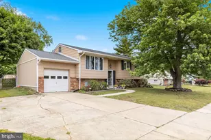 113 Howard Dr, Monroe Township, NJ 08094 - Photo 1