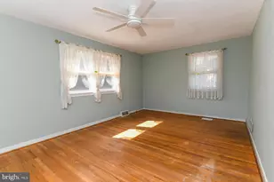 146 N Maple St, Woodbury, NJ 08096 - Photo 23