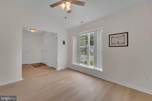 801 Freeport Way, Monroe Township, NJ 08094 - Photo 5