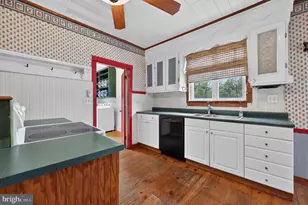 27 1st St, West Deptford, NJ 08086 - Photo 11