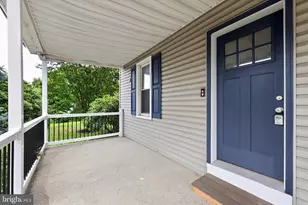 27 1st St, West Deptford, NJ 08086 - Photo 3