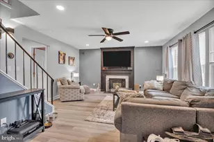 16 Fomalhaut Ct, Blackwood, NJ 08012 - Photo 3