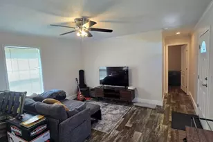 230 Eisenhower Ave, Monroe Township, NJ 08094 - Photo 7