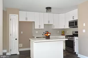 1027 Moore Rd, West Deptford, NJ 08086 - Photo 5