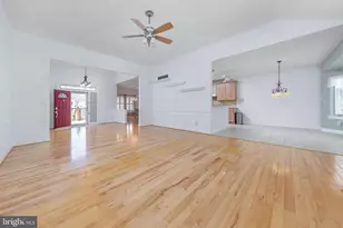 102 Karenlynn Dr, Franklin Township, NJ 08322 - Photo 9