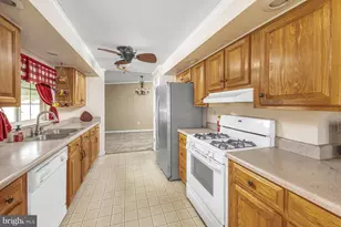 580 Edgemont Dr, Monroe Township, NJ 08094 - Photo 11