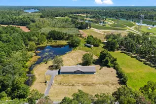 812 W Malaga Rd, Monroe Township, NJ 08094 - Photo 1