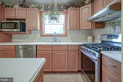 156 E Wolfert Station Road, East Greenwich Township, NJ 08056 - Photo 9