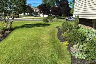 200 Howard Dr, Monroe Township, NJ 08094 - Photo 9