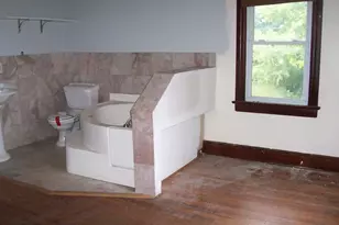 9 W Adams St, Paulsboro, NJ 08066 - Photo 7