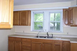 9 W Adams St, Paulsboro, NJ 08066 - Photo 5