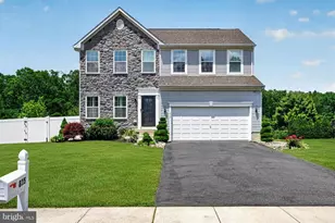 815 Kristin Ln, Monroe Township, NJ 08094 - Photo 1