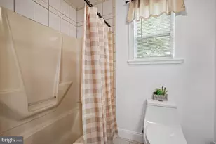 812 Jamestown Rd, Washington Township, NJ 08012 - Photo 25
