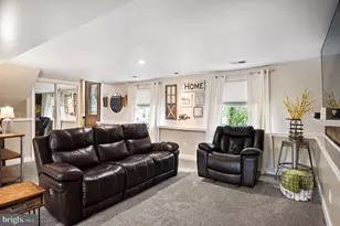 812 Jamestown Rd, Washington Township, NJ 08012 - Photo 17
