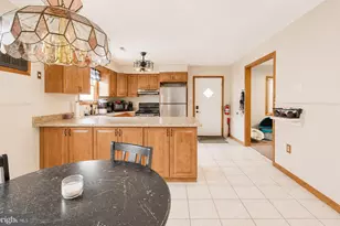 654 Lebanon Ave, Monroe Township, NJ 08094 - Photo 7