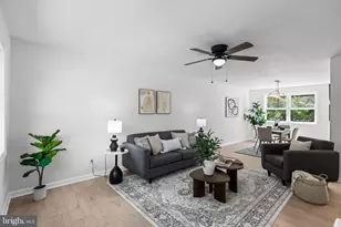 1051 Bradford Dr, Monroe Township, NJ 08094 - Photo 3