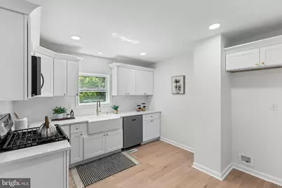 1051 Bradford Drive, Monroe Township, NJ 08094 - Photo 11