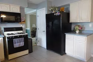 2 Hollybush Dr, Glassboro, NJ 08028 - Photo 11