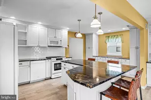 118 Robins Run E, Swedesboro, NJ 08085 - Photo 13