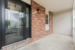 8 Chesterfield Rd, Sewell, NJ 08080 - Photo 5