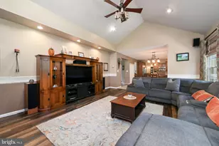 804 Monet Ct, Monroe Township, NJ 08094 - Photo 19