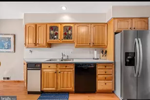 1106 Meadows Dr, Monroe Township, NJ 08094 - Photo 9