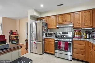 309 Stonehouse Ln, Harrison Township, NJ 08062 - Photo 9