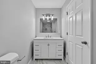 27 S Market St, Greenwich Township, NJ 08027 - Photo 15