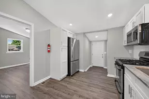 27 S Market St, Greenwich Township, NJ 08027 - Photo 11