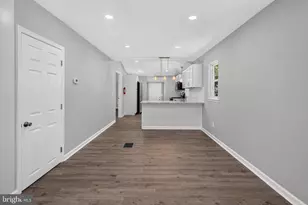 27 S Market St, Greenwich Township, NJ 08027 - Photo 9