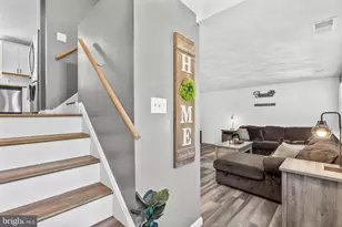 1049 Standish Dr, Blackwood, NJ 08012 - Photo 5