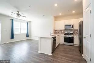 172 Mazzeo Dr, Glassboro, NJ 08028 - Photo 1