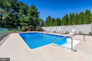 2 Mansoor Ct, Sewell, NJ 08080 - Photo 9