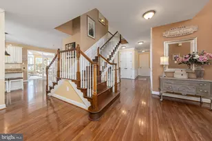 301 Long Meadow Dr, Harrison Township, NJ 08062 - Photo 5