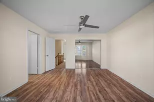 817 Thoreau Ln, Monroe Township, NJ 08094 - Photo 11