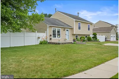 204 Lomond Road, Monroe Township, NJ 08094 - Photo 5