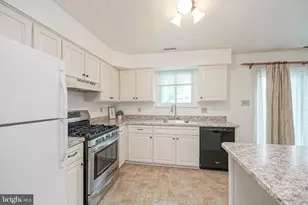 203 Balin Ct, Mantua, NJ 08051 - Photo 3