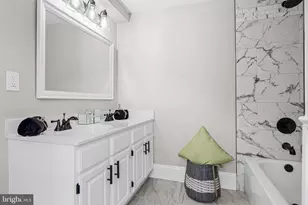 402 Barnsboro Rd, Sewell, NJ 08080 - Photo 3