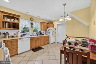 370 W Clayton Ave, Clayton, NJ 08312 - Photo 11