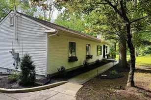 321 Tomlin Station Rd, Harrison Township, NJ 08062 - Photo 5