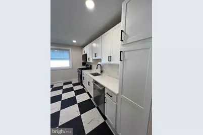 825 Lexington Avenue, Washington Township, NJ 08012 - Photo 13