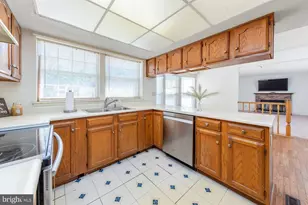 1132 Falkirk Rd, Monroe Township, NJ 08094 - Photo 7