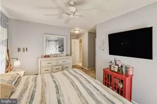 437 Longfellow Dr, Monroe Township, NJ 08094 - Photo 13