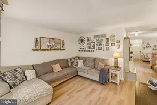 437 Longfellow Dr, Monroe Township, NJ 08094 - Photo 9
