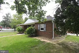 21 Chester Ave, Greenwich Township, NJ 08027 - Photo 3