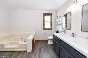 24 Jamie Dr, Sewell, NJ 08080 - Photo 11